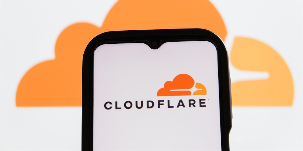 Cloudflare reporta más tráfico de agentes IA que de humanos: más del 1.700% son robots - Infobae