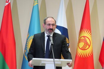 Pashinián denunció que se está