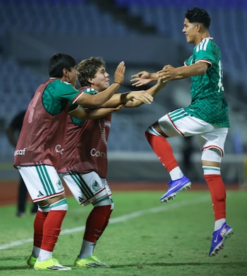 (X / @miseleccionsubs)