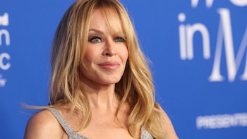 Kylie Minogue confesó que batalló en secreto contra el cáncer por segunda vez en 2021: “Estoy muy agradecida de poder decir que hoy estoy bien”