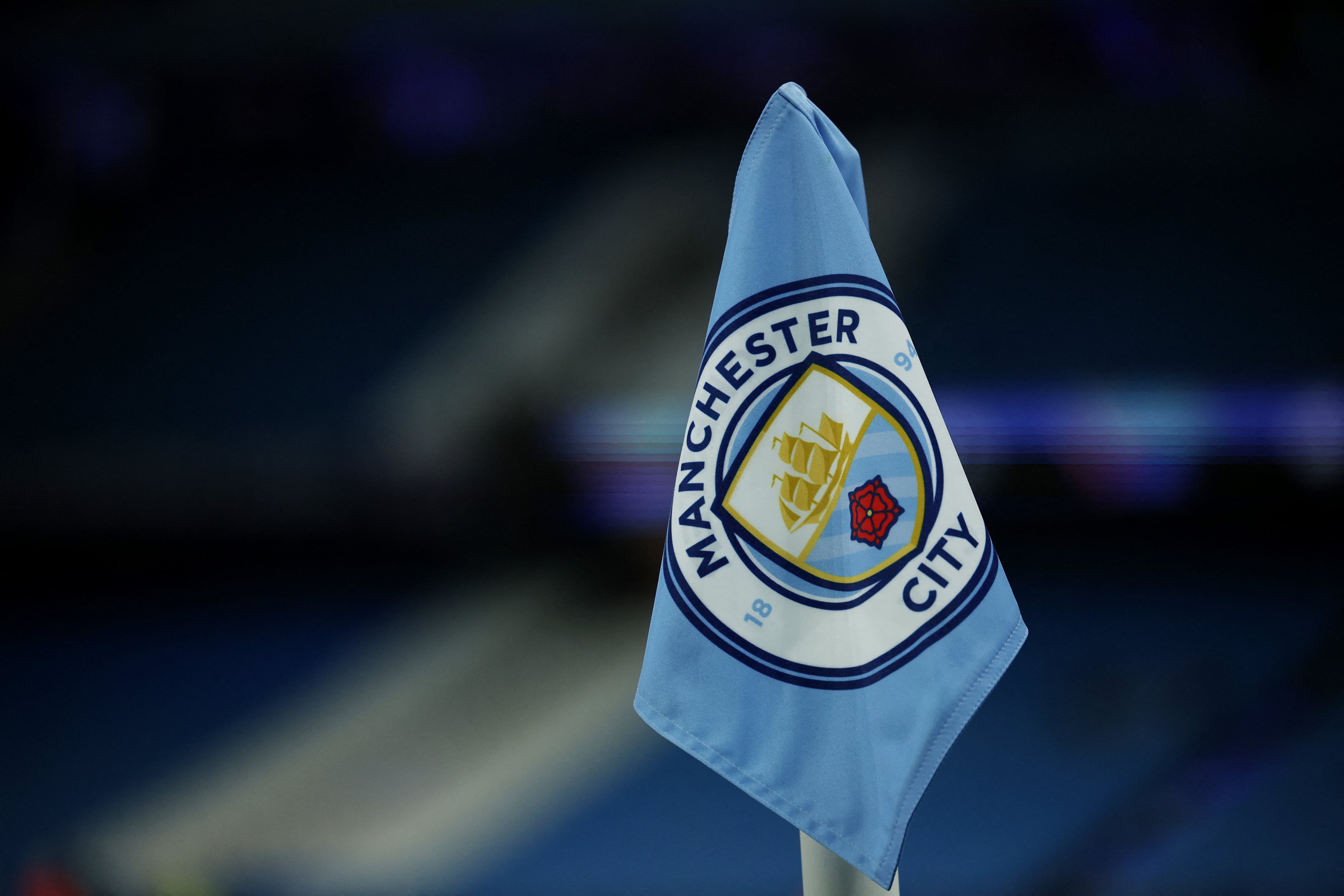 El Manchester City, que ganó diez títulos de la liga inglesa, fue declarado culpable de más de 100 infracciones vinculadas con sus obligaciones financieras durante el período comprendido entre 2009 y 2018 (REUTERS)