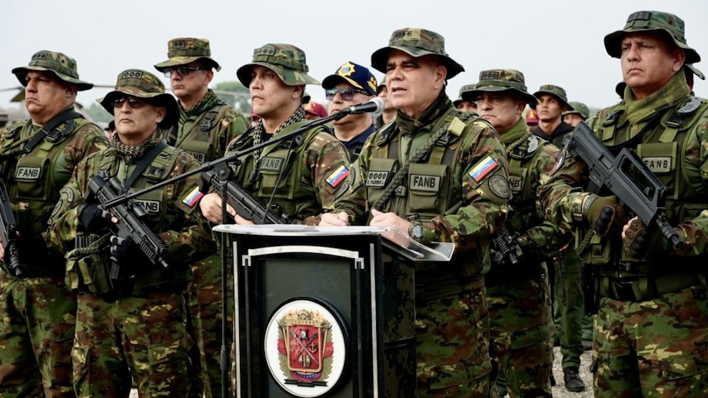 IA2IWMQWQFC27IZOFVLKLUSHKE