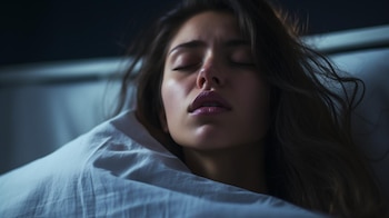 Captura de un momento íntimo, expresando sensualidad y plenitud. Un instante que celebra la diversidad y la salud sexual. (Imagen ilustrativa Infobae)