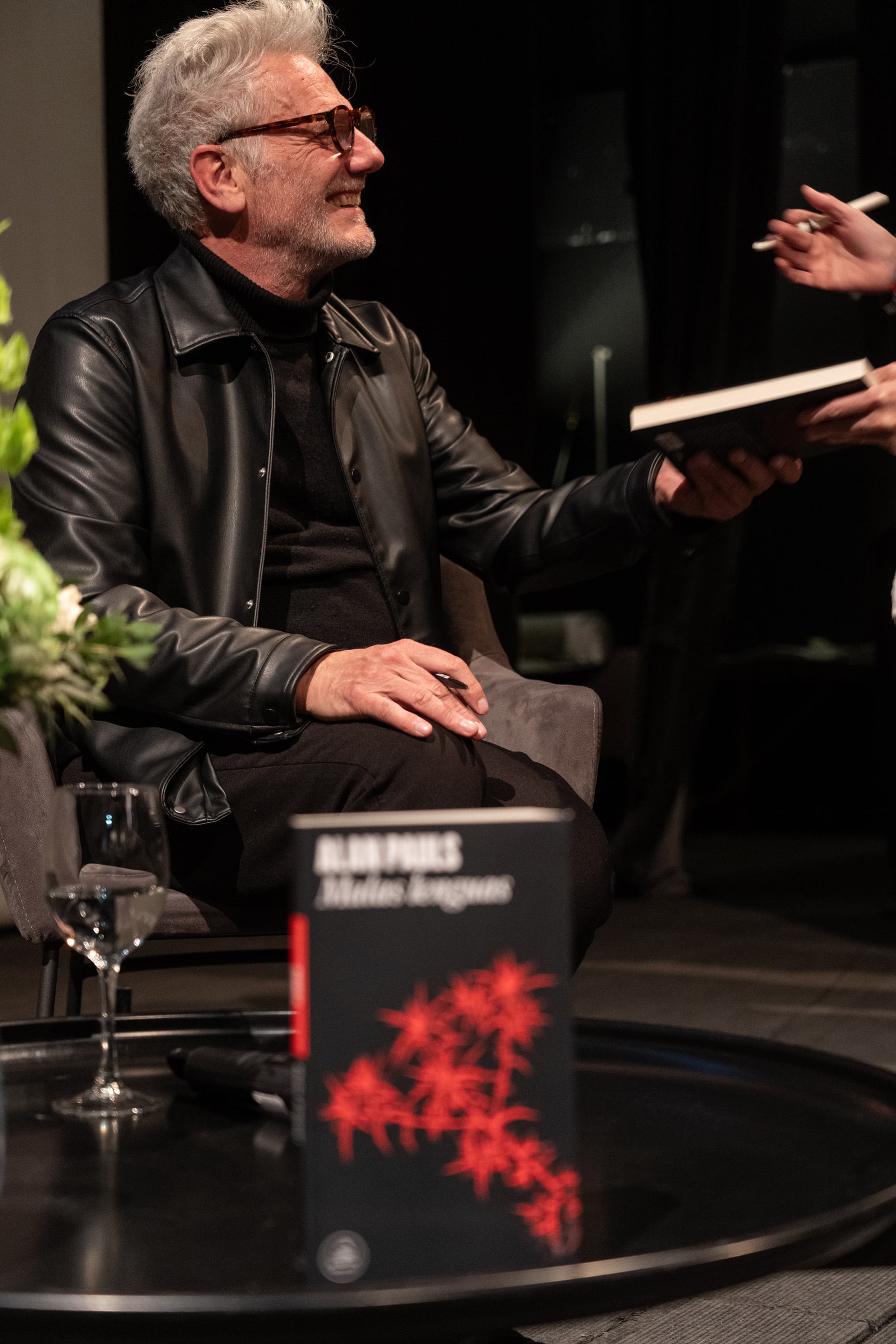 Pauls cree que las cartas van a volver en algún momento.