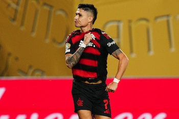 Flamengo debutó con victoria en