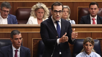 España resiste, pero la inflación y el coste de la deuda amenazan con frenar su crecimiento