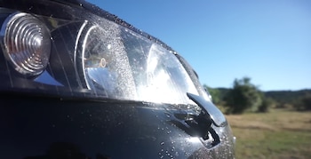 Sistema de proyección de agua para faros (Youtube / @Markos_MicZ)
