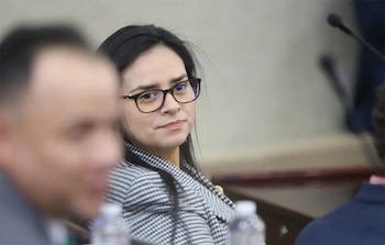 Isis Cuéllar niega públicamente las