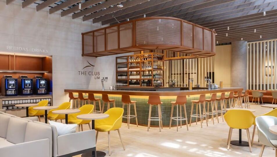 Los clientes del BBVA con tarjeta Visa pueden entrar a The Club Lima en el aeropuerto Jorge Chávez gratis, si han consumido S/1.000 en promedio, cada mes. Ahora tendrán que consumir más. - Crédito Priority Pass