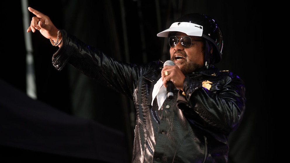 Murió Victor Willis, cantante de Village People y compositor del clásico «YMCA» Murió Victor Willis, cantante de Village People y compositor del clásico «YMCA»