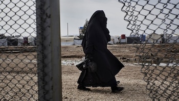 España repatría a una mujer