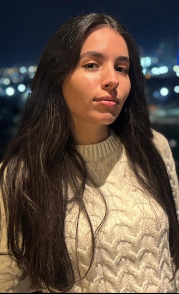 Camila Adalis Brane tiene 28