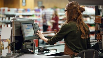 Cuánto cobran los cajeros de