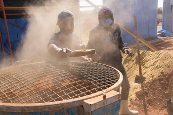 Trabajadores de la obra de