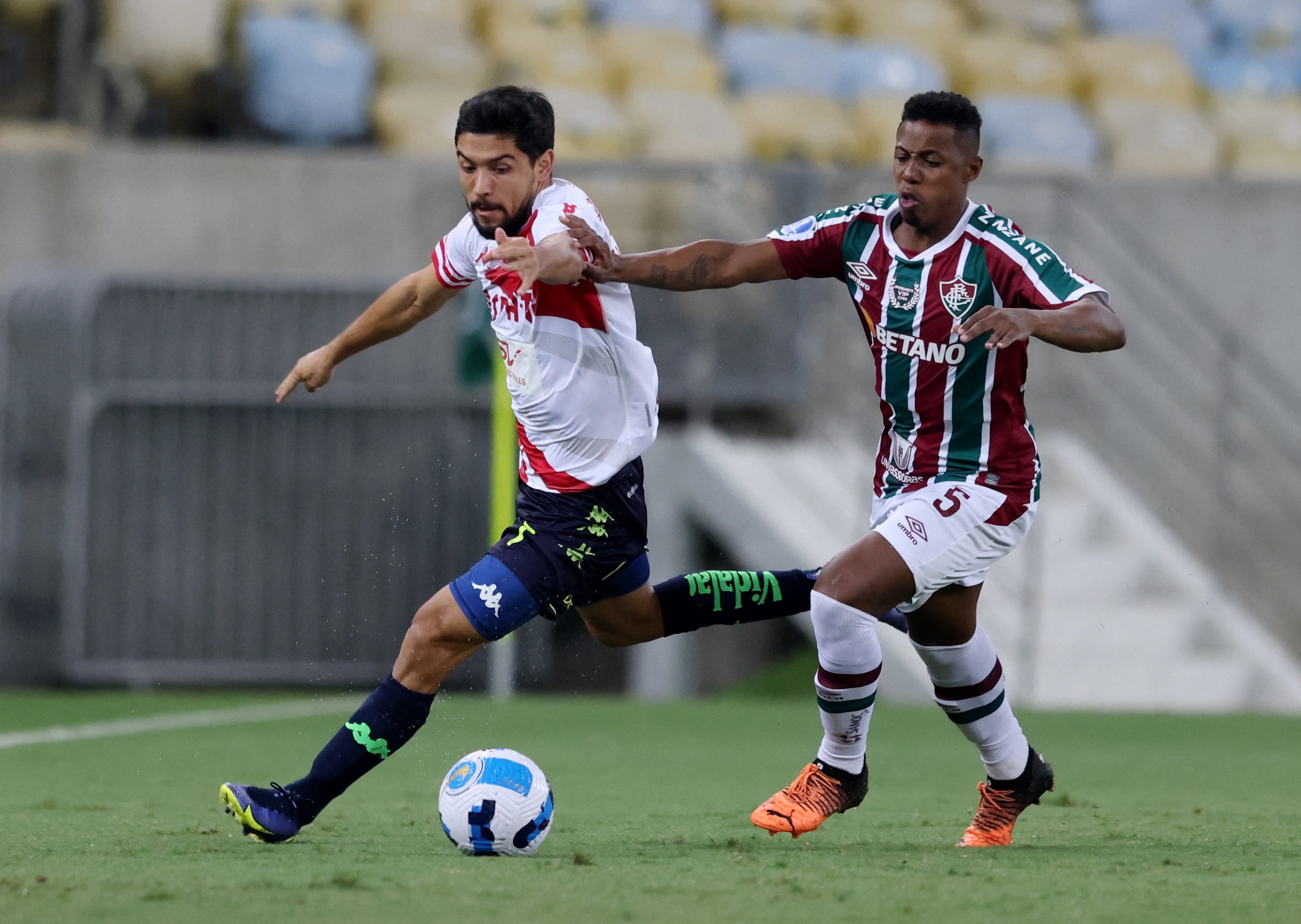 Mauro Luna Diale tuvo un destacado paso por Unión de Santa Fe (REUTERS/Sergio Moraes)