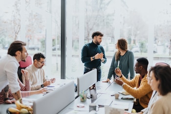 Para Alejandro, "las empresas necesitan