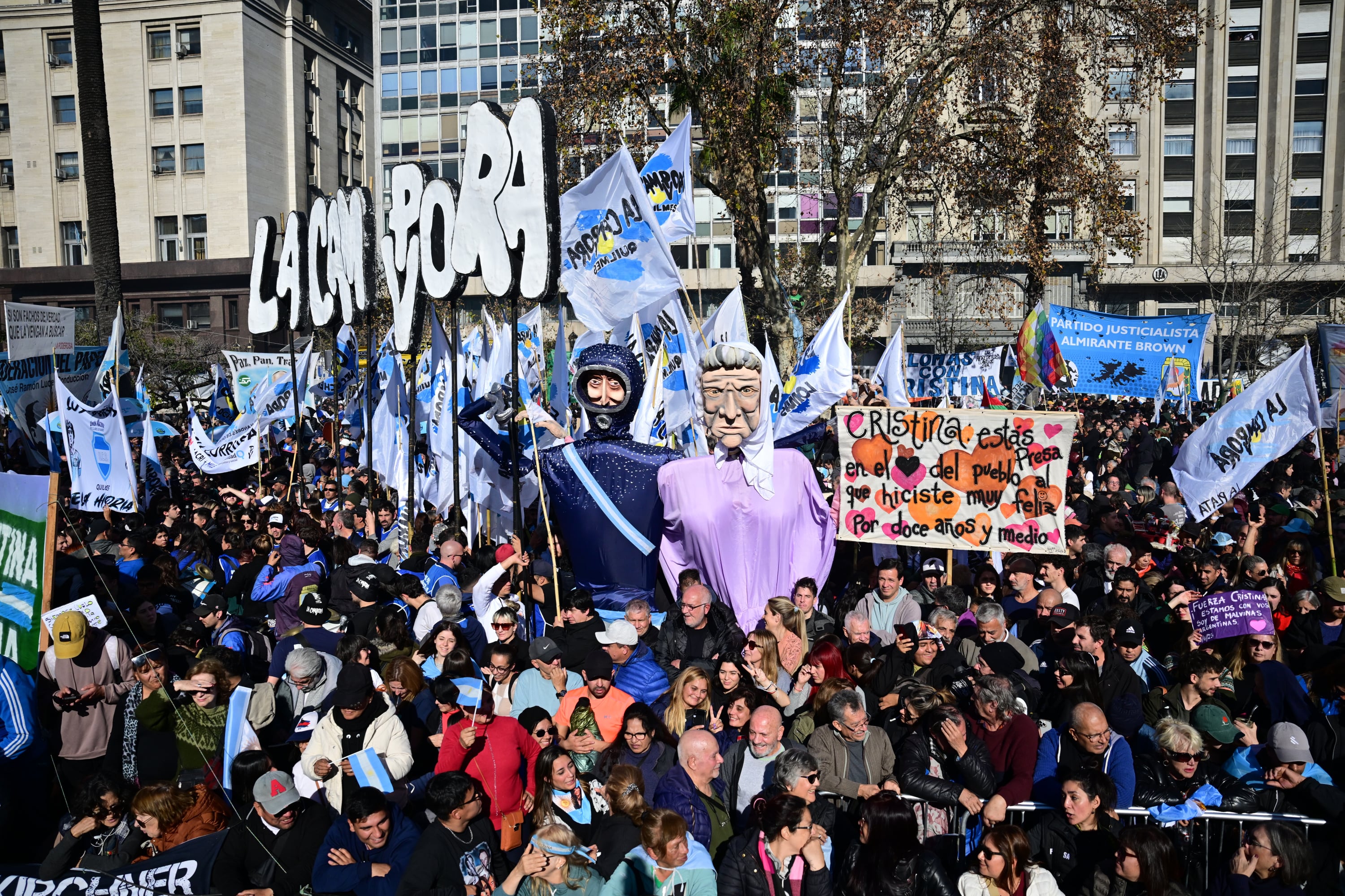 La columna de La Cámpora (Maximiliano Luna)