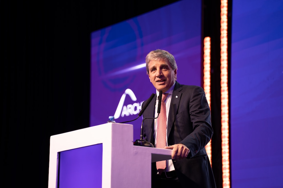 Milei proyectó que Argentina podría crecer hasta 8% por año