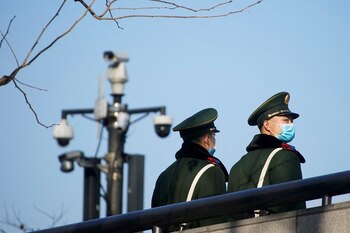 China tiene 54 centros policiales clandestinos en distintos países (REUTERS/Aly Song)