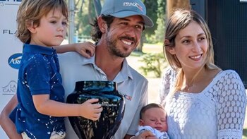 Vicky junto a su esposo,