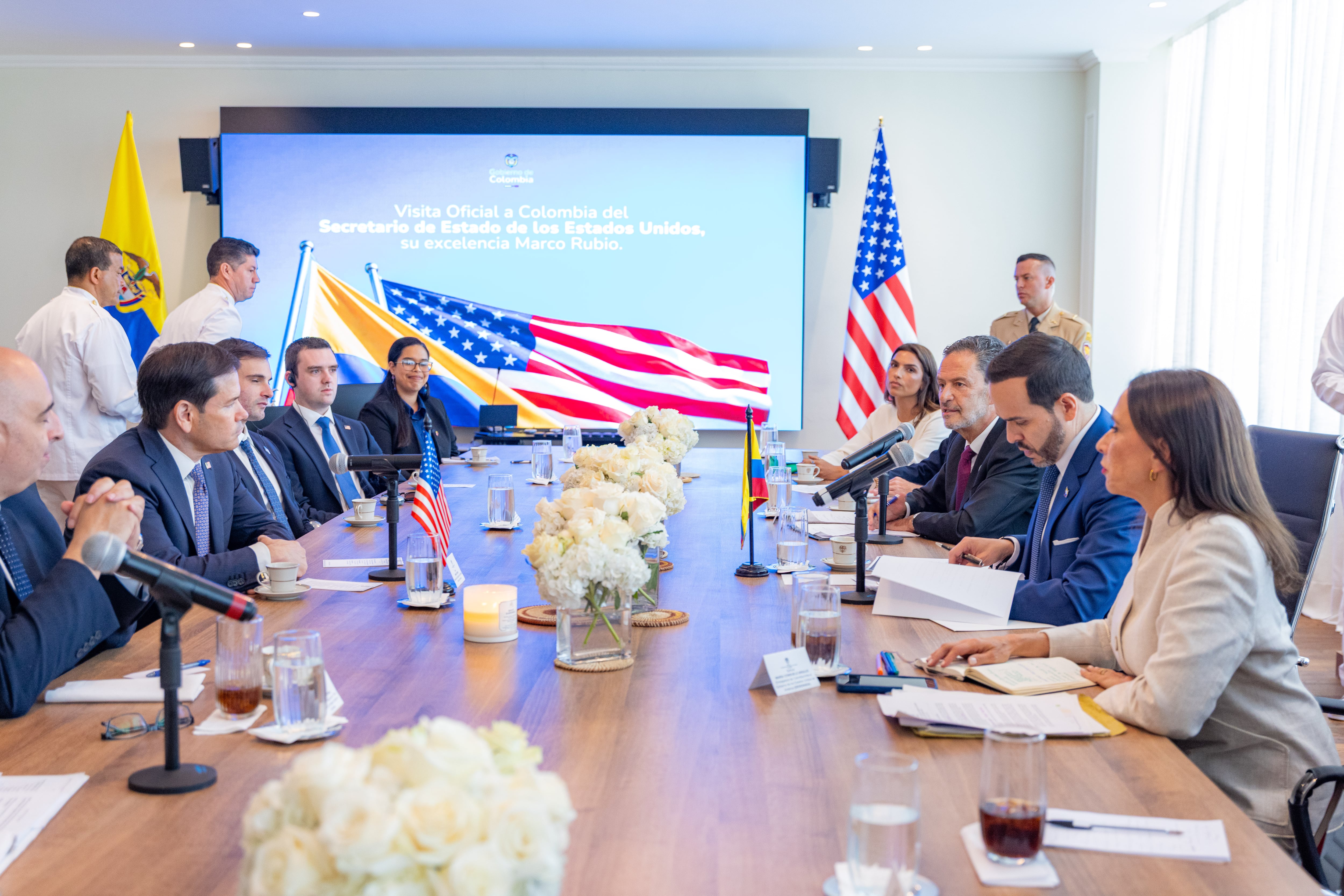 El secretario de Estado aprovechó una pregunta sobre la relación bilateral para recordar el vínculo personal que mantiene con el mandatario colombiano - crédito Joel González/Presidencia