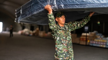 Fuerte temblor de 7,4 se sintió en Colombia el 10 de agosto: militares movilizaron 12 toneladas de ayuda humanitaria para los damnificados por el terremoto, que ya deja 273 muertos
