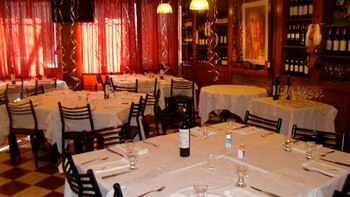 El Antojo, bodegón de Villa