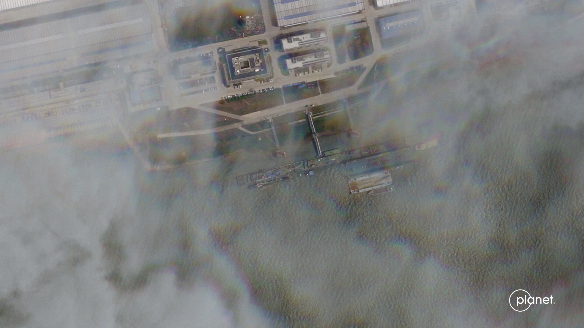 Imágenes satelitales publicadas por The Wall Street Journal y CNN revelaron que el submarino fue visto por última vez el 10 de marzo, atracado en el puerto. Sin embargo, fotografías posteriores tomadas en junio confirmaron su ausencia (REUTERS)