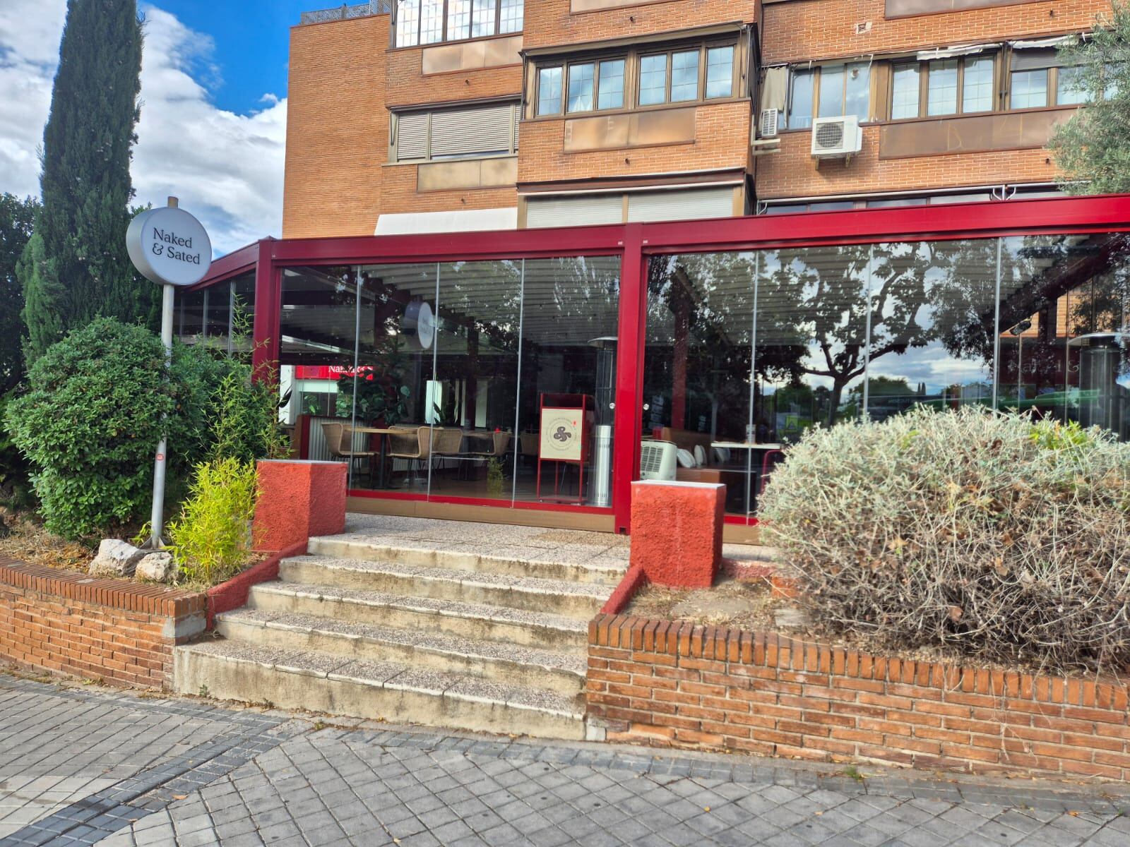 Exterior del local Naked & Sated de Pozuelo
