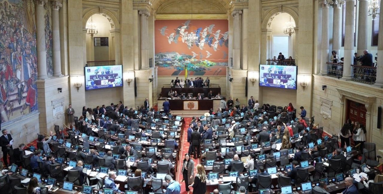 La comisiones económicas del Congreso deberán aprobar el monto del presupuesto del 2027 antes del 15 de septiembre - crédito @CamaraColombia/X