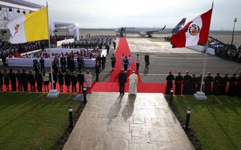 El 18 de enero de 2018, el Papa Francisco llegó a Perú desde Chile para iniciar su esperada visita pastoral. (Facebook: Papa Francisco en el Perú)