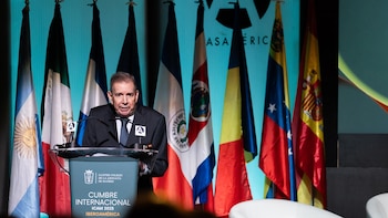 La Plataforma Unitaria Democrática reclama