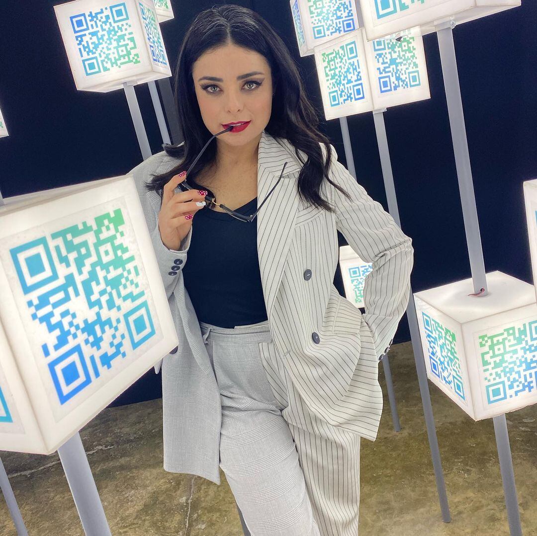 Violeta Isfel niega por completo las acusaciones en su contra sobre supuesto cobró de fotografías. Fotos: Instagram/@violetaisfel