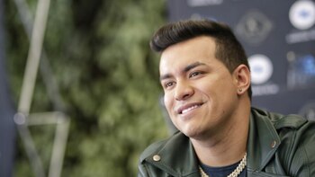 Yeison Jimenez' Reflexion über Geld: „Es kann großartige Dummköpfe oder großartige Menschen sein“