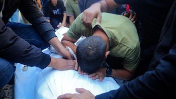 Mueren tres palestinos, incluida una niña, en nuevos ataques de Israel contra Gaza pese al alto el fuego
