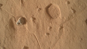 Descubrieron misteriosos agujeros en la superficie de Marte y los científicos de la NASA no lograron determinar su origen
