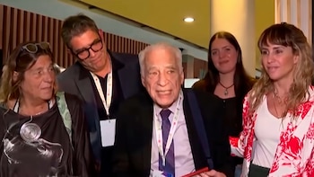 La emoción de Alberto Cormillot al recibir un homenaje inolvidable: “El premio más importante de mi vida”