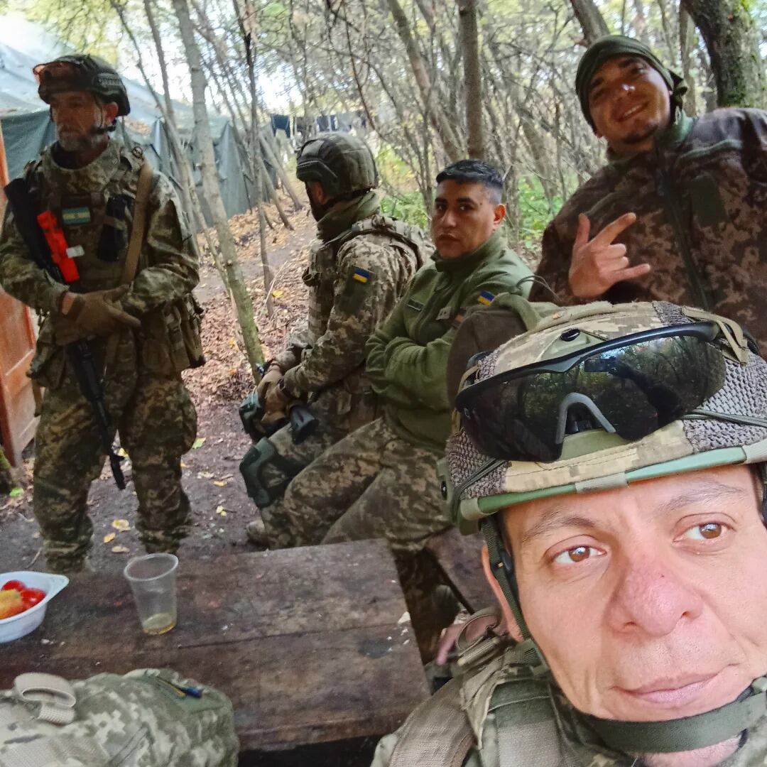 Una de las imágenes que muestran a Gallardo y Franco juntos en el frente de batalla