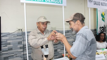 Llaman a la población panameña a involucrarse en la eliminación de criaderos del mosquito Aedes aegypti, transmisor del dengue