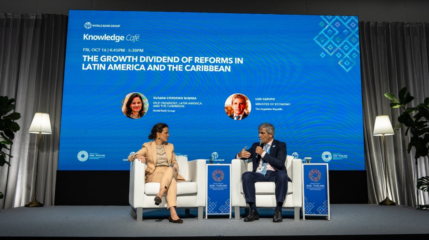 El ministro de Economía, Luis Caputo, disertó en el evento “El dividendo del crecimiento de las reformas en América Latina y el Caribe”, realizado en el marco de las Reuniones Anuales del FMI y el Banco Mundial. (Ministerio de Economía)