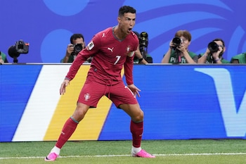 Cristiano Ronaldo celebra el récord de convertirse en el único jugador en anotar en seis mundiales distintos - crédito Reuters