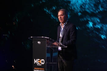 Representantes de telecomunicaciones debatieron sobre conectividad y neutralidad de red en la Ciudad de México. El encuentro abordó infraestructura digital, espectro radioeléctrico e Inteligencia Artificial. Especialistas coincidieron en la necesidad de fortalecer el talento y la ciberseguridad en México. El Summit reunió a voces del sector público y privado para analizar la productividad impulsada por la IA.
La sexta edición del encuentro reafirmó el compromiso con la soberanía tecnológica y la innovación local. (Cortesía México Digital Summit)