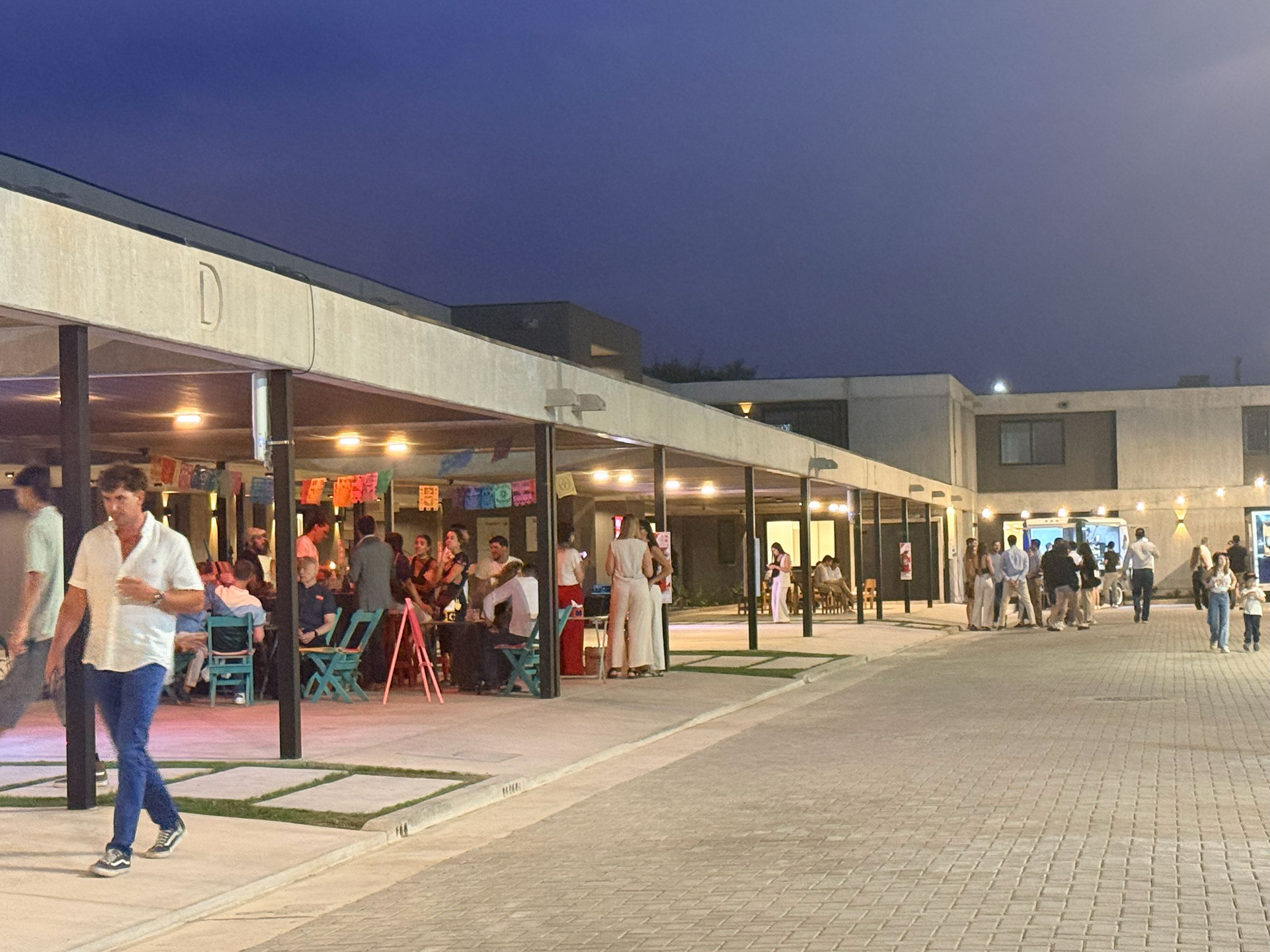 La feria se realizó en unos condominios de la zona de San Lorenzo Chico