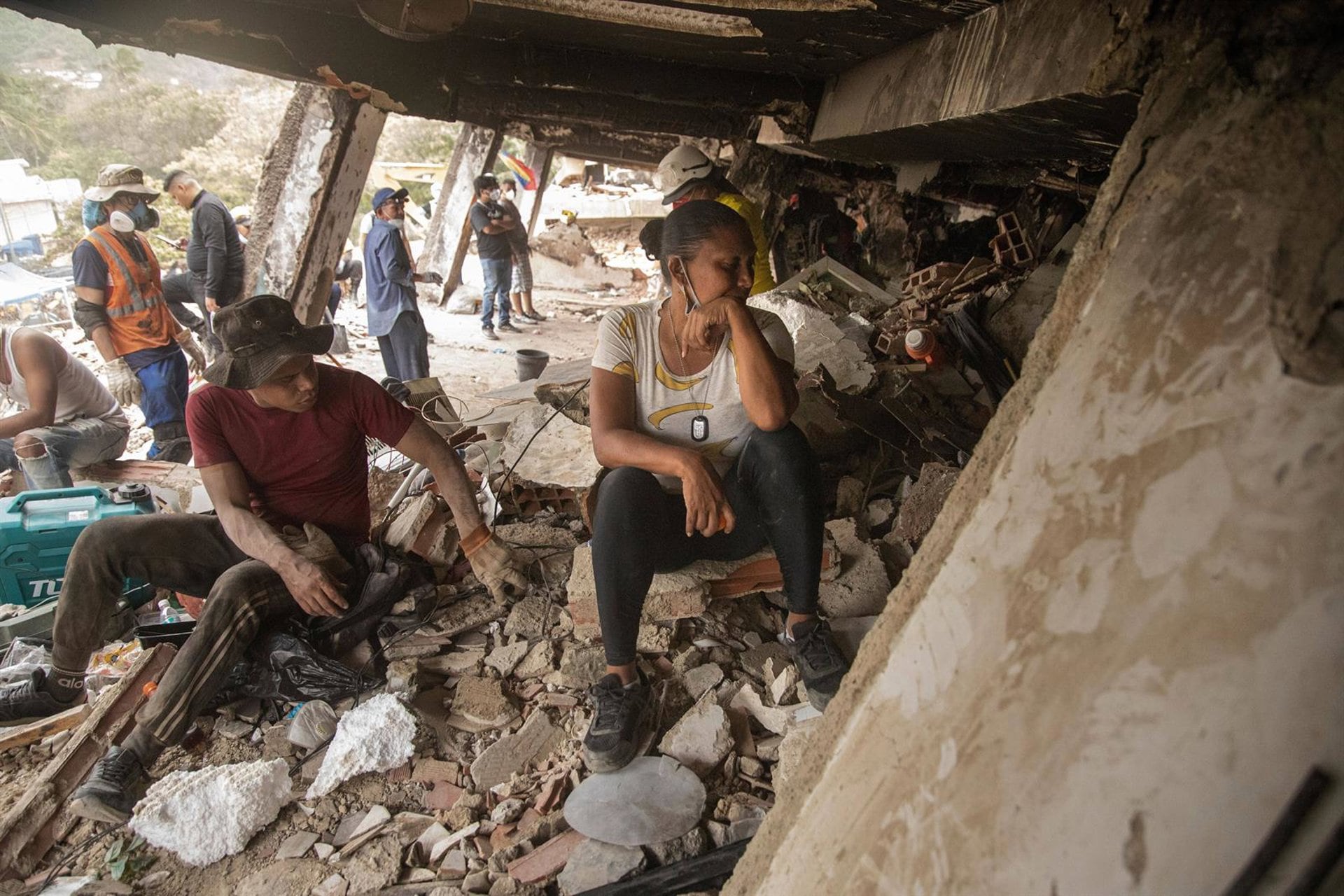 Albares eleva a 50 los españoles fallecidos en Venezuela, mientras que hay 139 desaparecidos