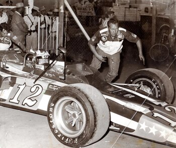 El coche de Lloyd Ruby,