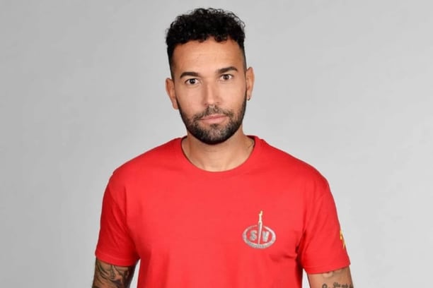 Omar Sánchez en su foto de presentación de Supervivientes (@omar_sancheze33)