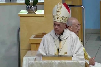 La homilía de Silvio Báez en Miami resalta el valor de la esperanza cristiana en medio de la represión política en Nicaragua./( St Agatha Catholic Parish)