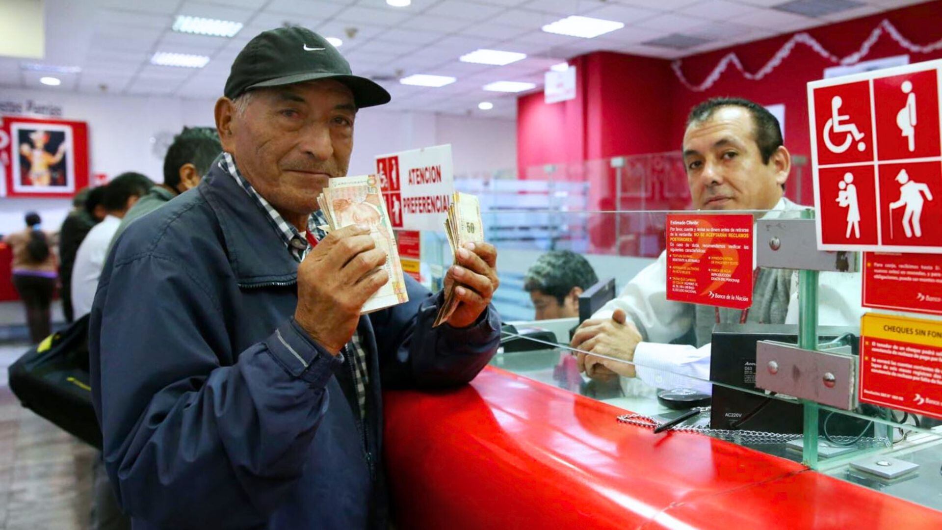 Jubilados de la ONP cobrarán doble pensión en diciembre por gratificación, pero solo un grupo