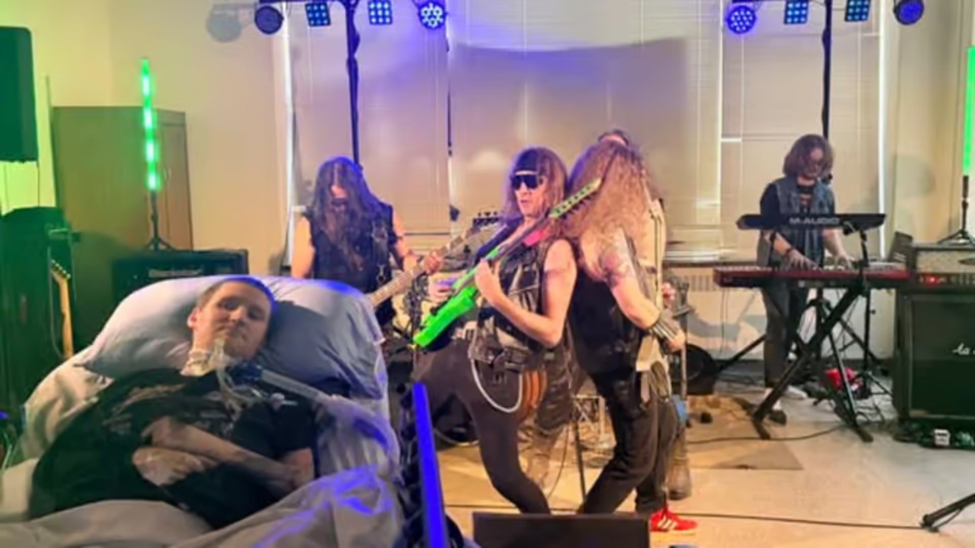 Un hospital de Canadá se convierte en escenario de heavy metal para cumplir el deseo de un paciente terminal