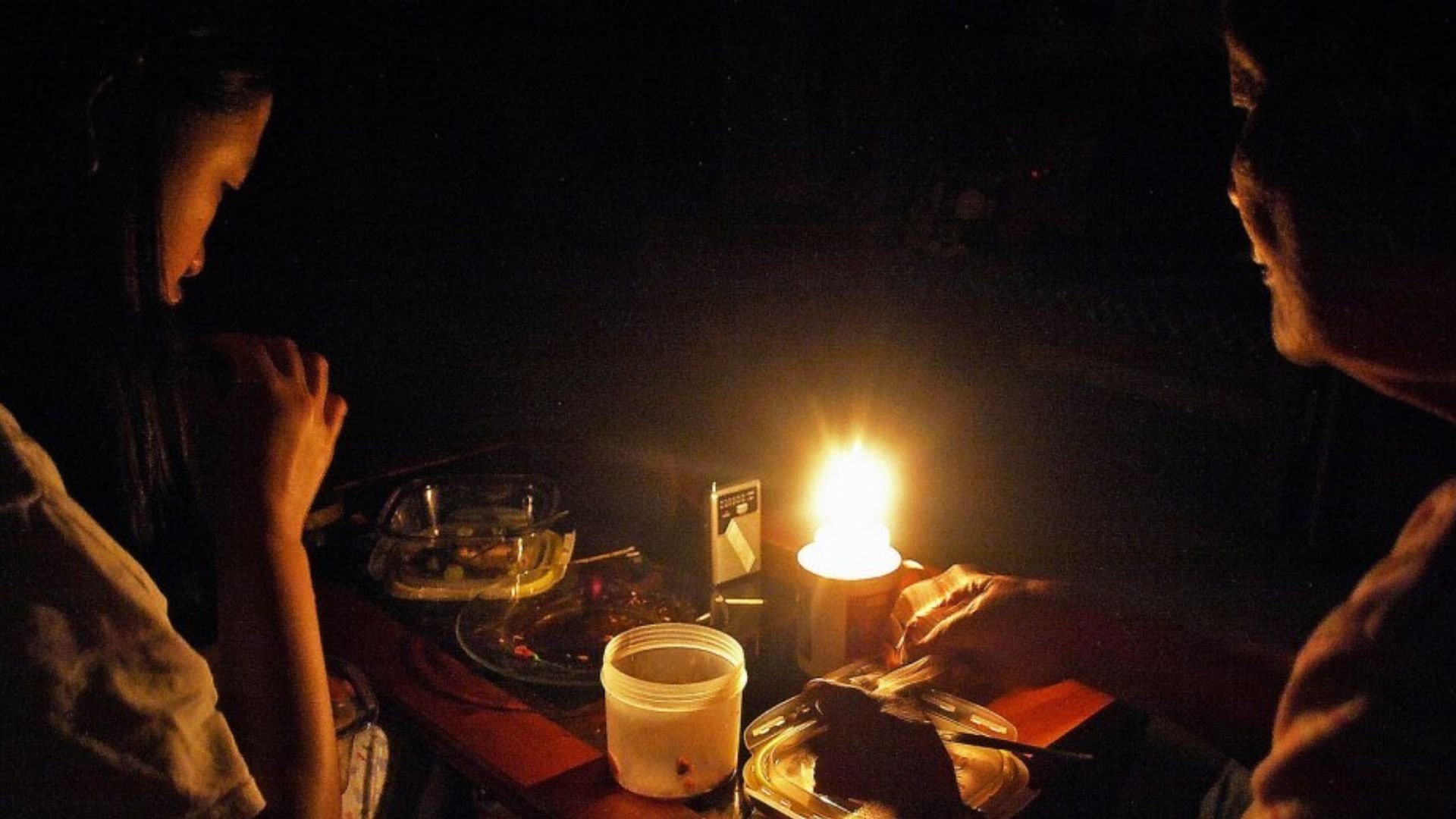 Los honorarios de los abogados y las costas del juicio también deberán ser asumidos por la distribuidora eléctrica condenada. (Foto de archivo)